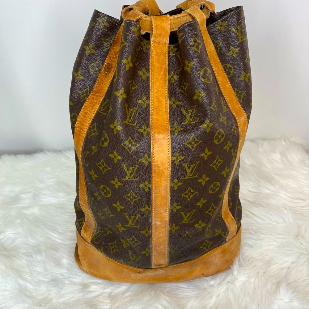 Vintage Authentic Louis Vuitton Randonnee GM Monogram Backpack w/Pouch
